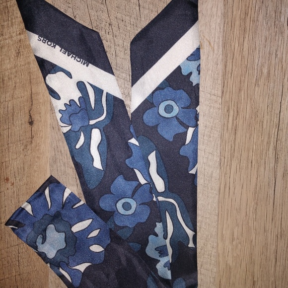 Coach & MICHAEL KORS Pony Tail Scarves! 5 for $100 - Picture 4 of 5